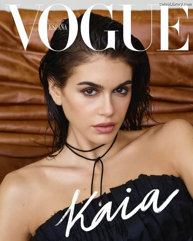 Kaia Gerber photo 18 of 464