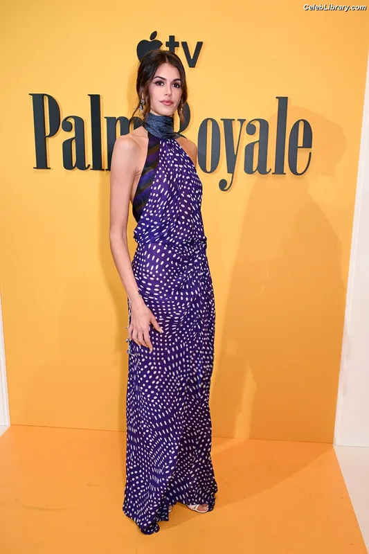 Kaia Gerber photo 1 of 464