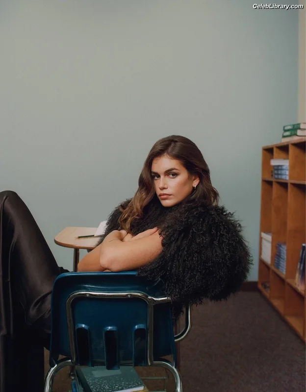 Kaia Gerber photo 5 of 464