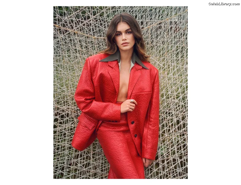 Kaia Gerber photo 6 of 464