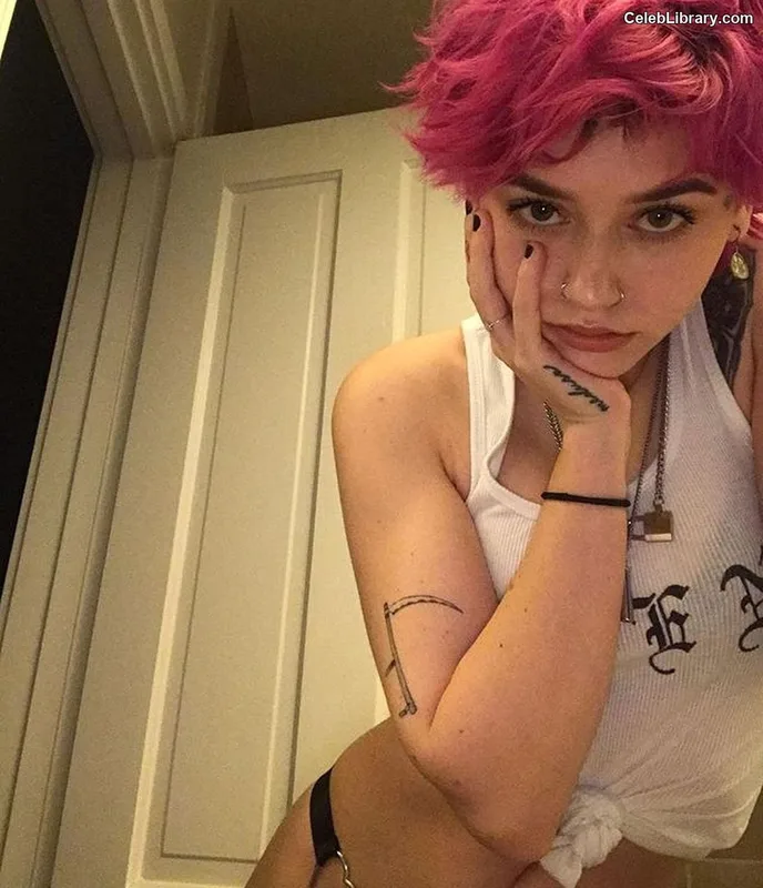 Kailee Morgue photo 22 of 188