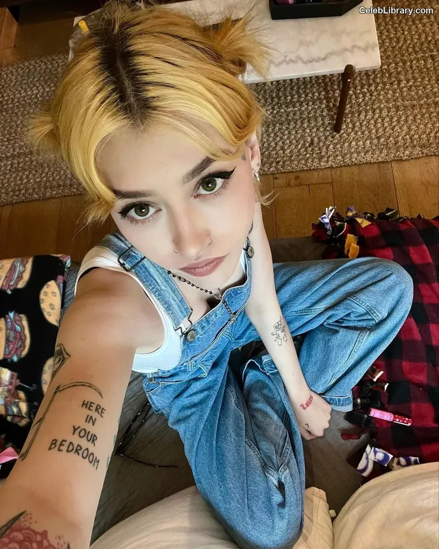 Kailee Morgue photo 8 of 188