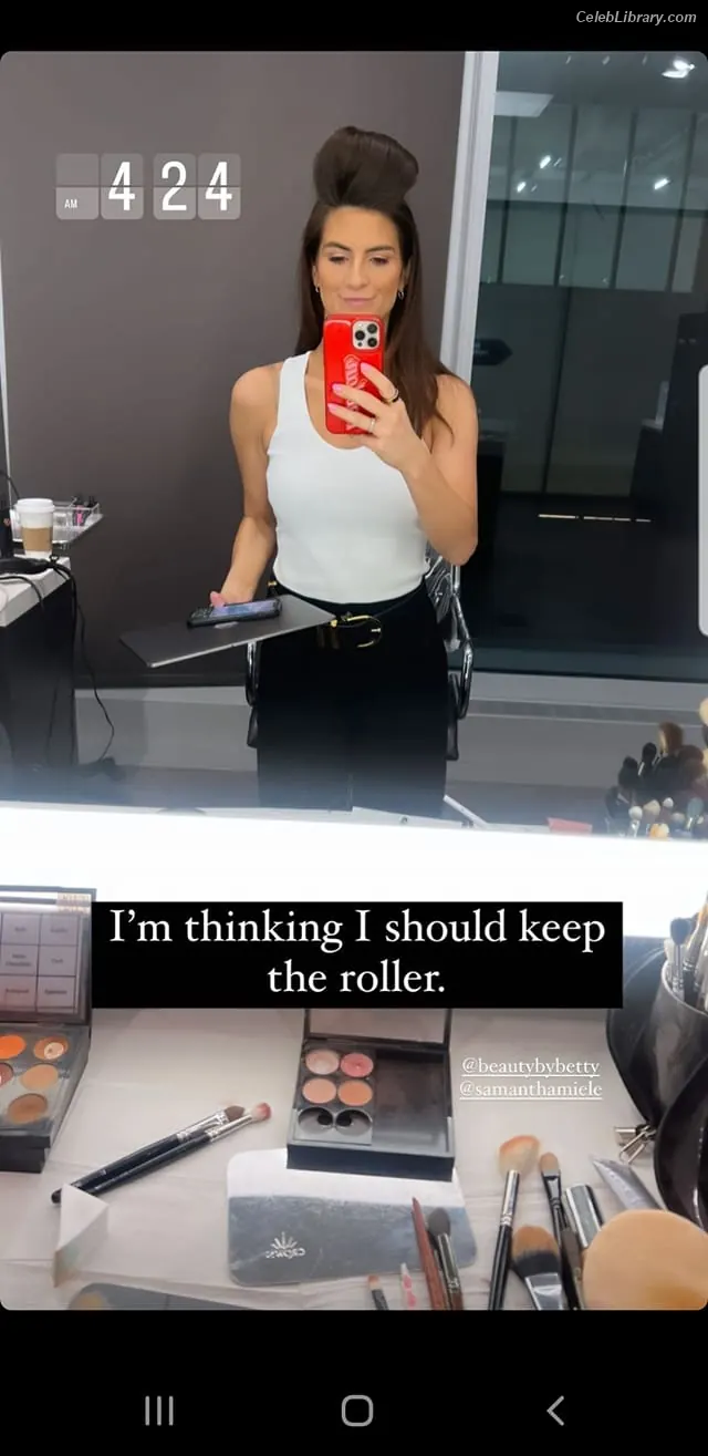 Kaitlan Collins photo 1 of 205