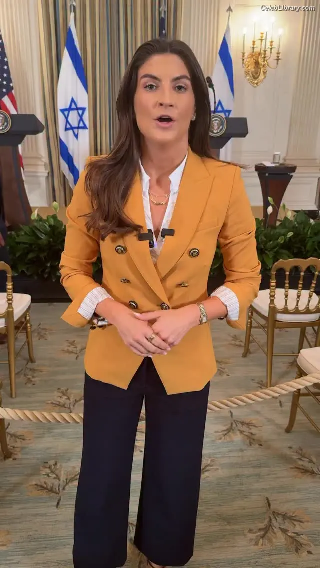 Kaitlan Collins photo 20 of 205