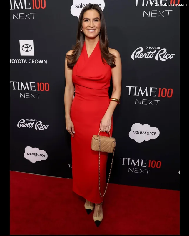 Kaitlan Collins photo 14 of 206