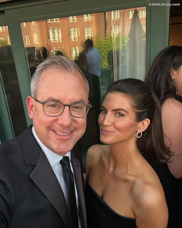 Kaitlan Collins photo 16 of 206