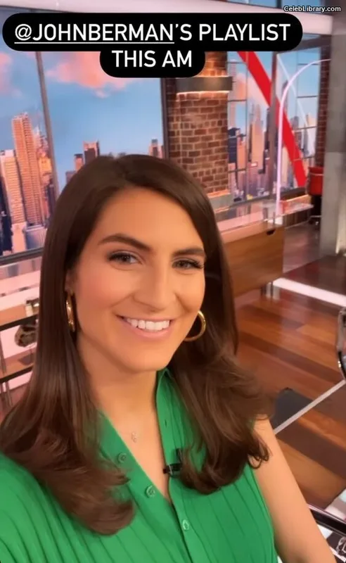 Kaitlan Collins photo 20 of 206