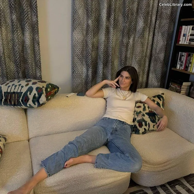 Kaitlan Collins photo 23 of 206