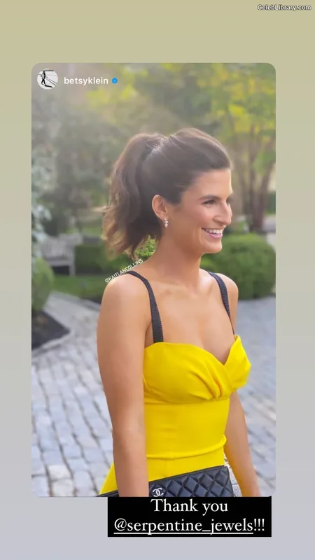 Kaitlan Collins photo 11 of 206