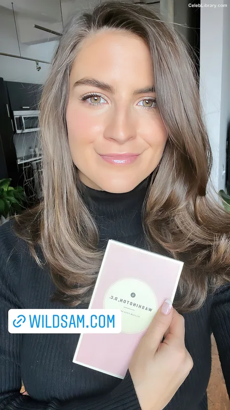 Kaitlan Collins photo 17 of 206