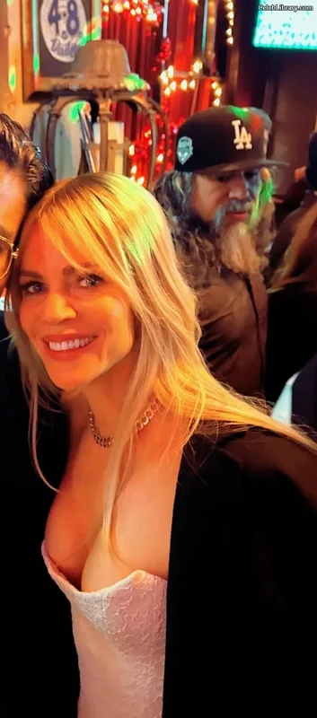 Kaitlin Olson photo 1 of 28