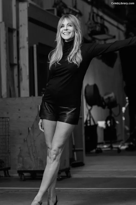 Kaitlin Olson photo 3 of 28