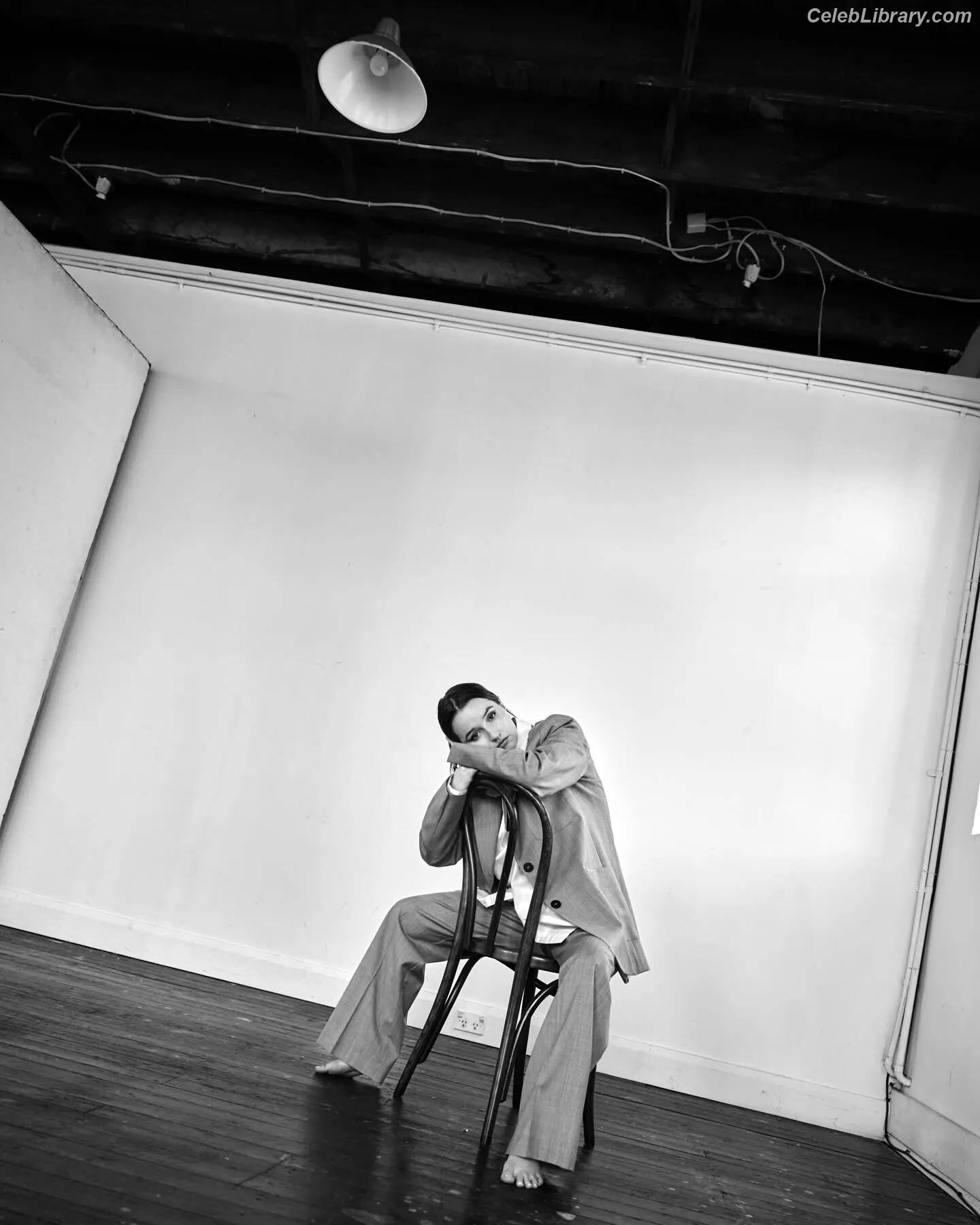 Kaitlyn Dever photo 13 of 879
