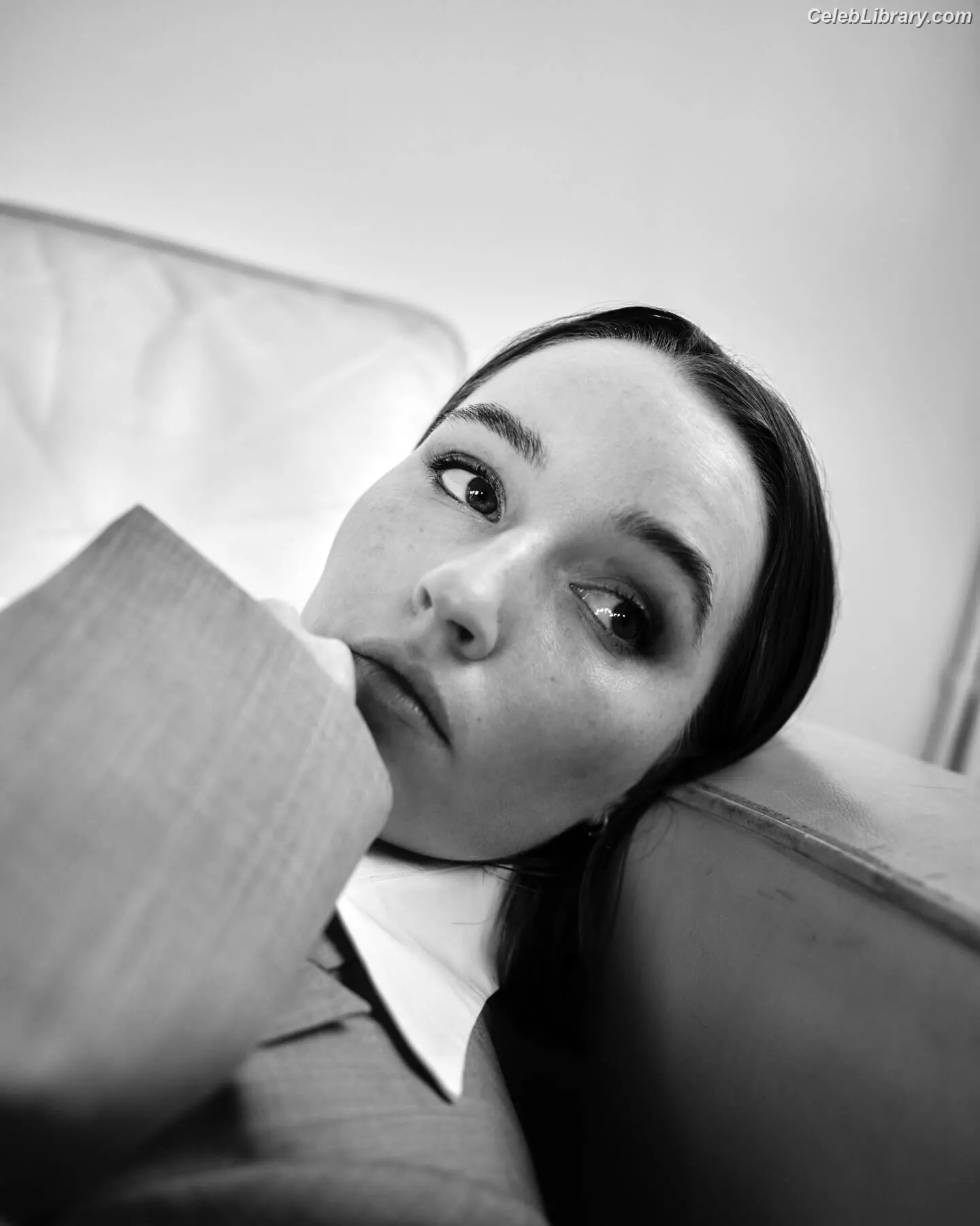 Kaitlyn Dever photo 19 of 879