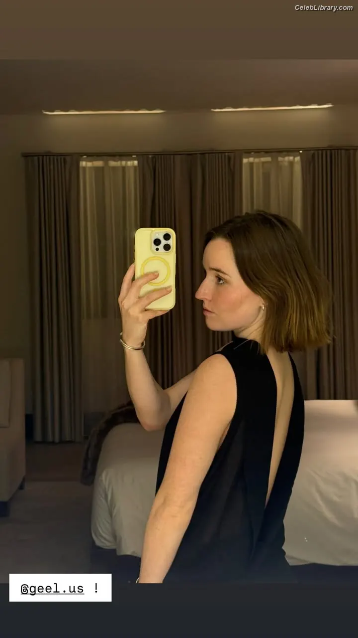 Kaitlyn Dever photo 14 of 879