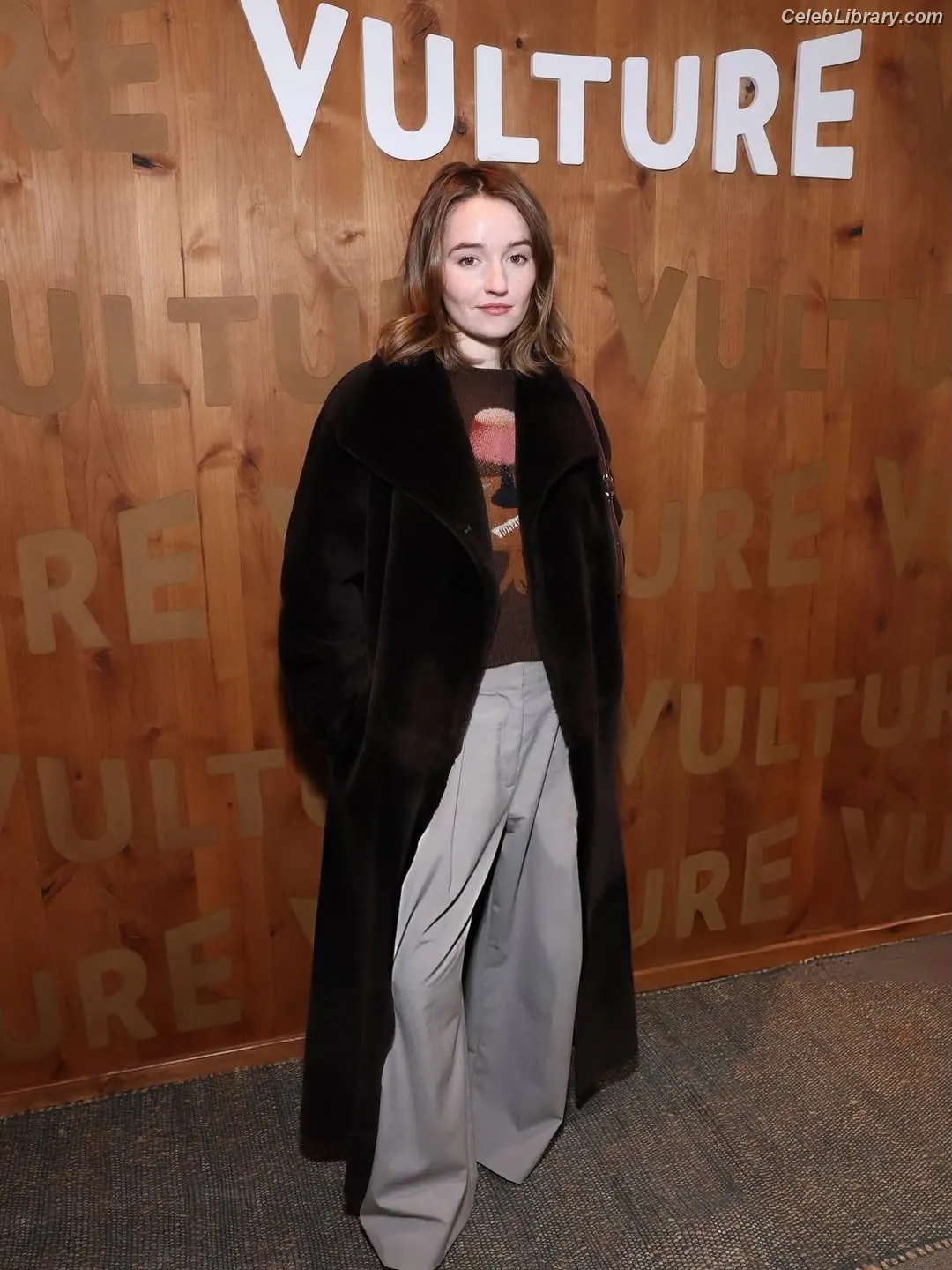 Kaitlyn Dever photo 19 of 879