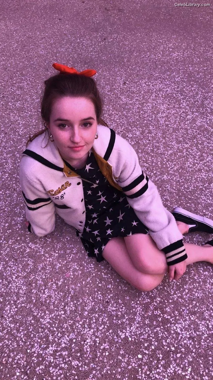 Kaitlyn Dever photo 5 of 879