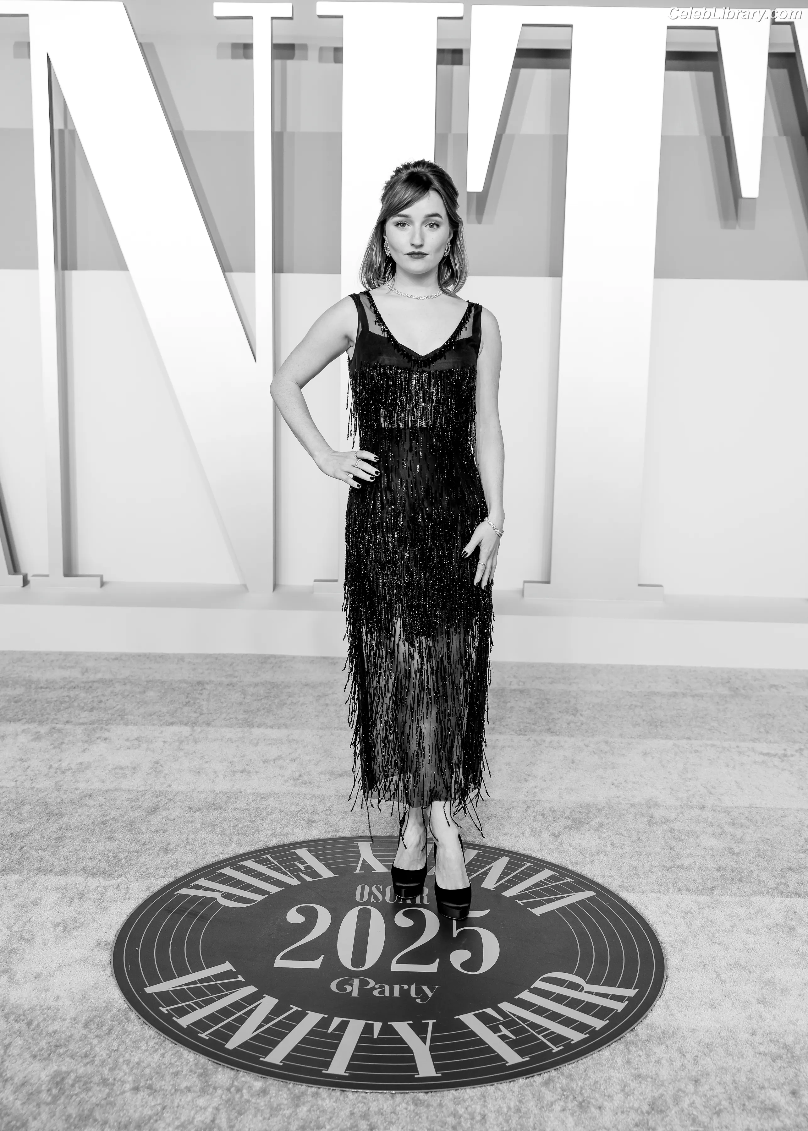 Kaitlyn Dever photo 15 of 879