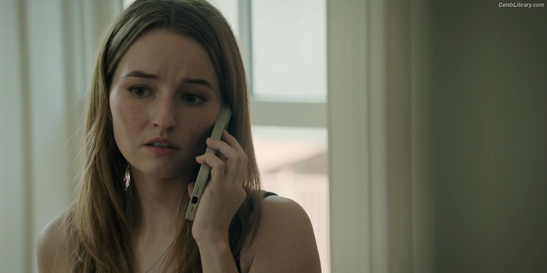 Kaitlyn Dever photo 19 of 879