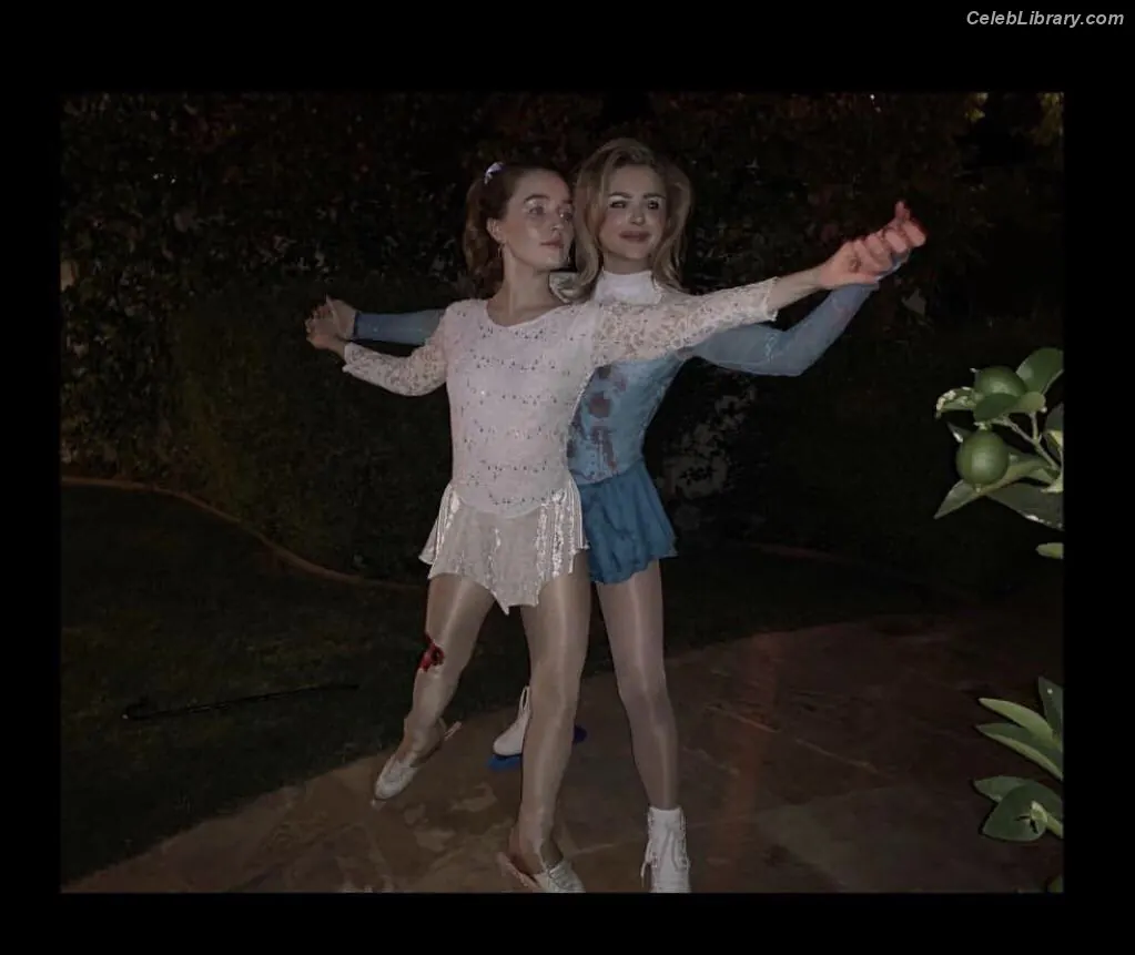 Kaitlyn Dever photo 8 of 879