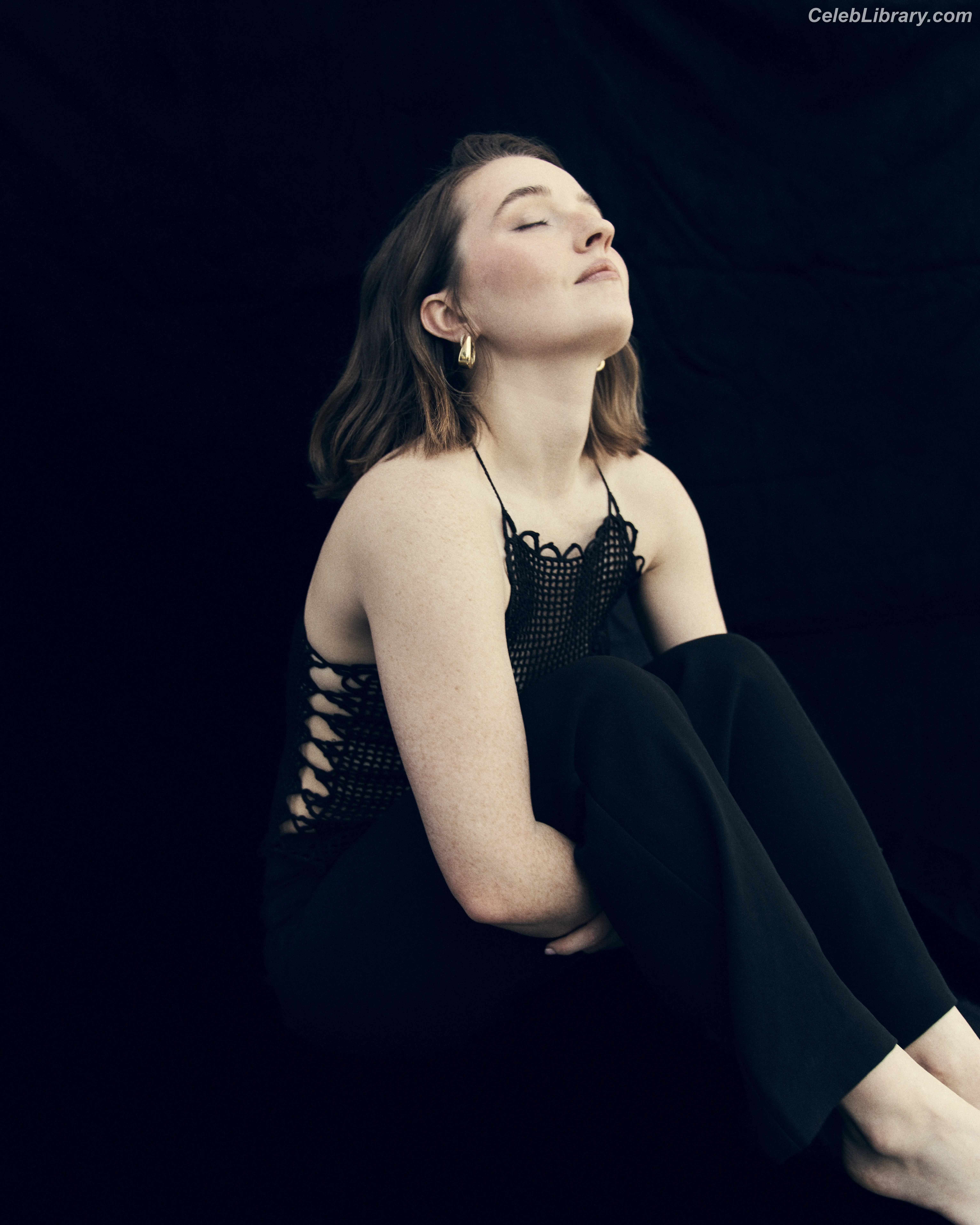Kaitlyn Dever photo 14 of 879