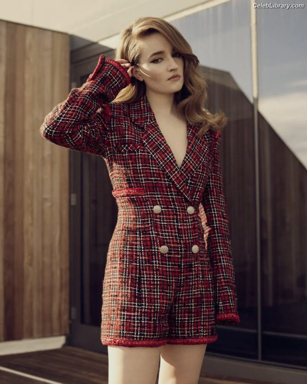 Kaitlyn Dever photo 12 of 879