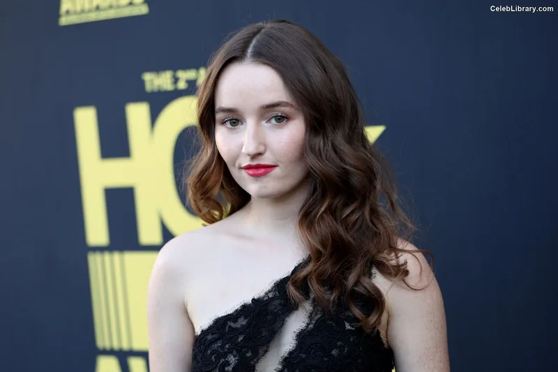 Kaitlyn Dever photo 6 of 880
