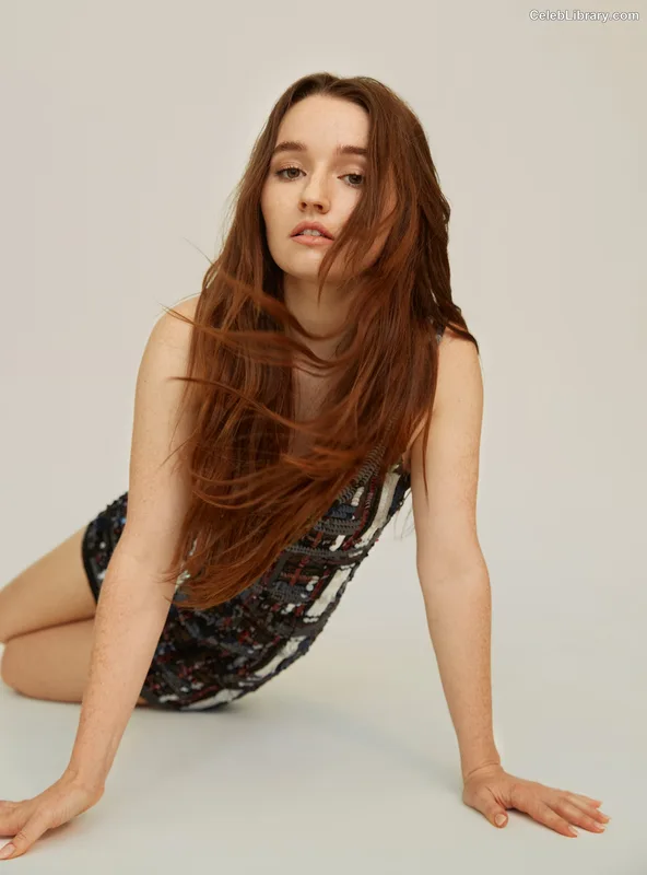 Kaitlyn Dever photo 15 of 880