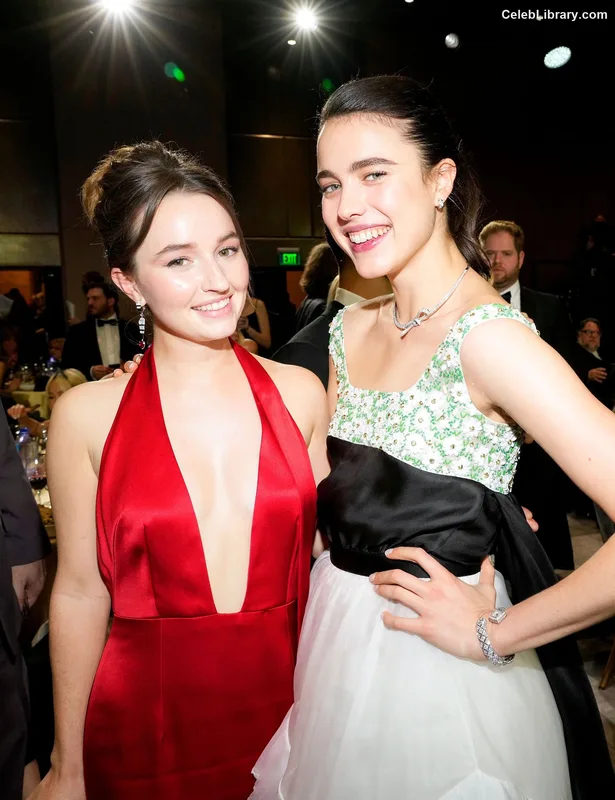 Kaitlyn Dever photo 21 of 880
