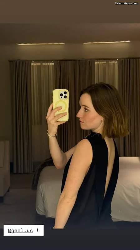 Kaitlyn Dever photo 14 of 880
