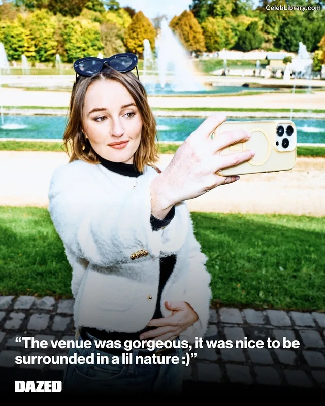 Kaitlyn Dever photo 4 of 880