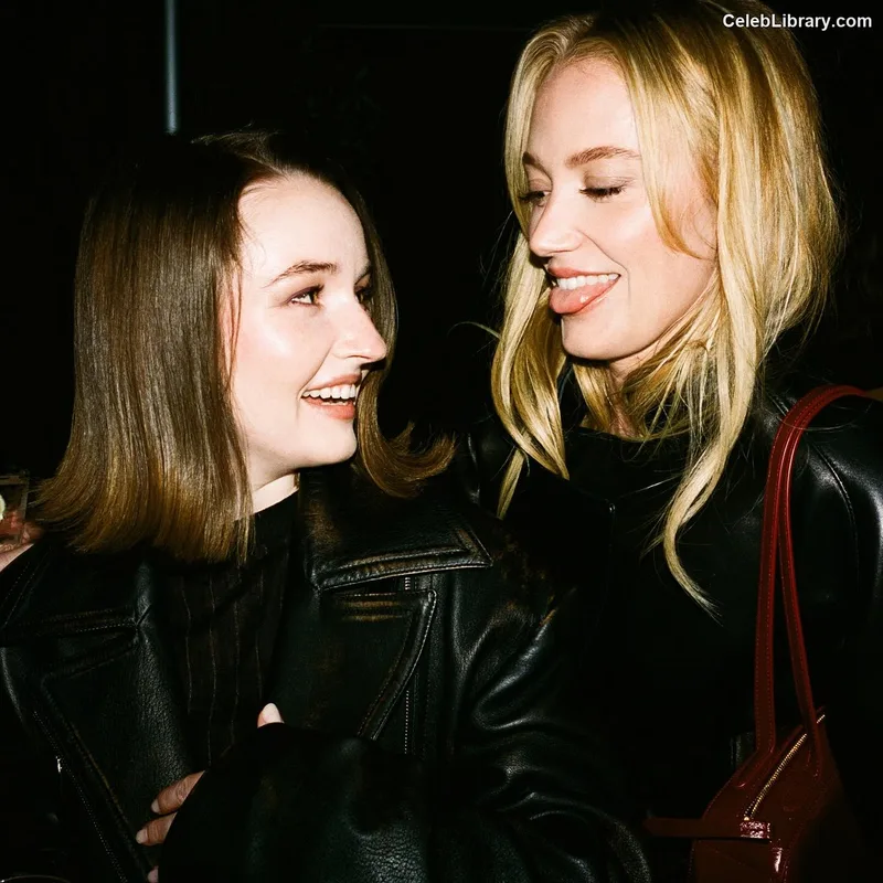 Kaitlyn Dever photo 14 of 880