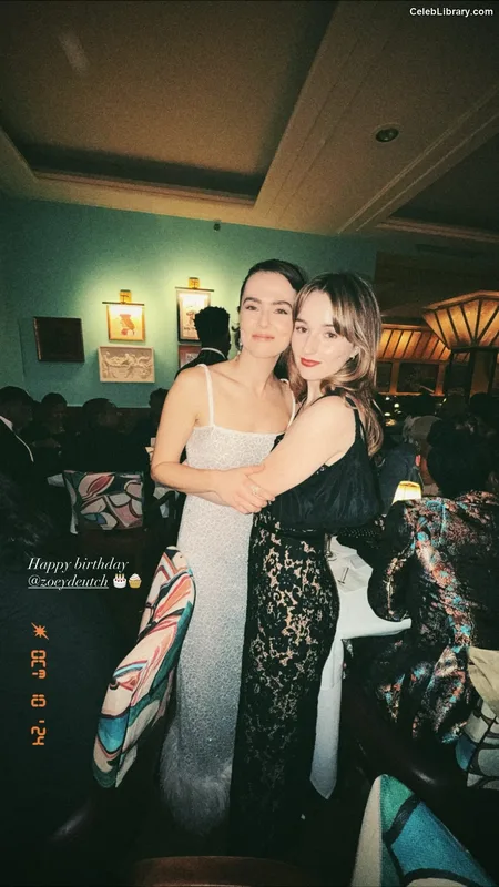 Kaitlyn Dever photo 15 of 880