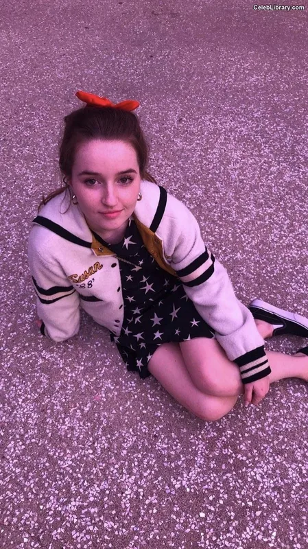 Kaitlyn Dever photo 5 of 880