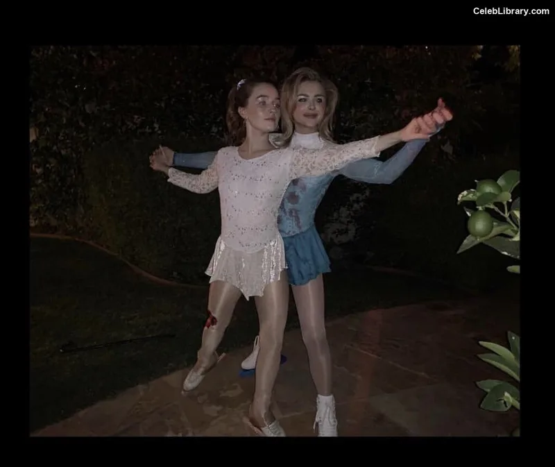 Kaitlyn Dever photo 19 of 880
