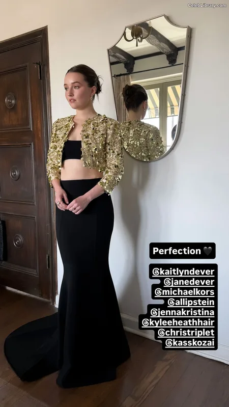 Kaitlyn Dever photo 3 of 880