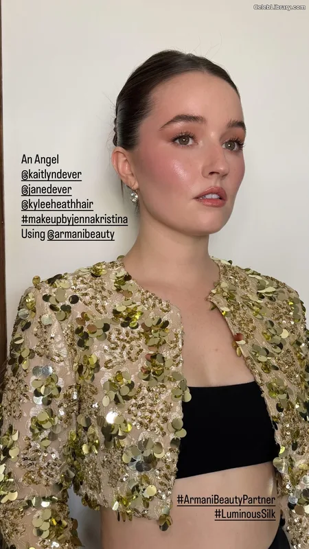 Kaitlyn Dever photo 16 of 880