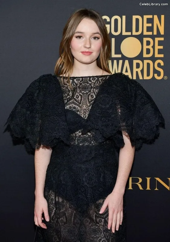 Kaitlyn Dever photo 19 of 880