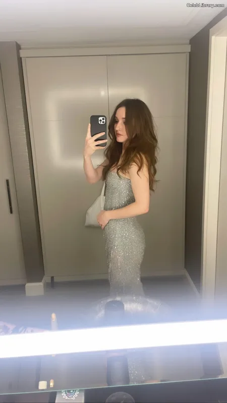 Kaitlyn Dever photo 12 of 880
