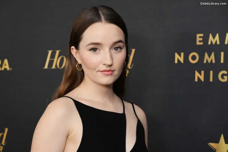 Kaitlyn Dever photo 5 of 880