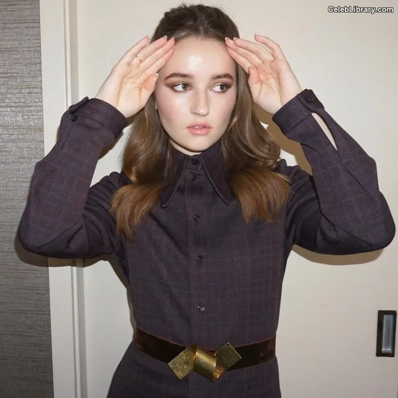 Kaitlyn Dever photo 18 of 880