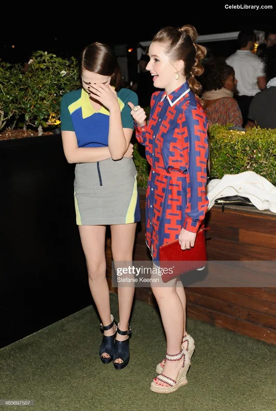 Kaitlyn Dever photo 19 of 880