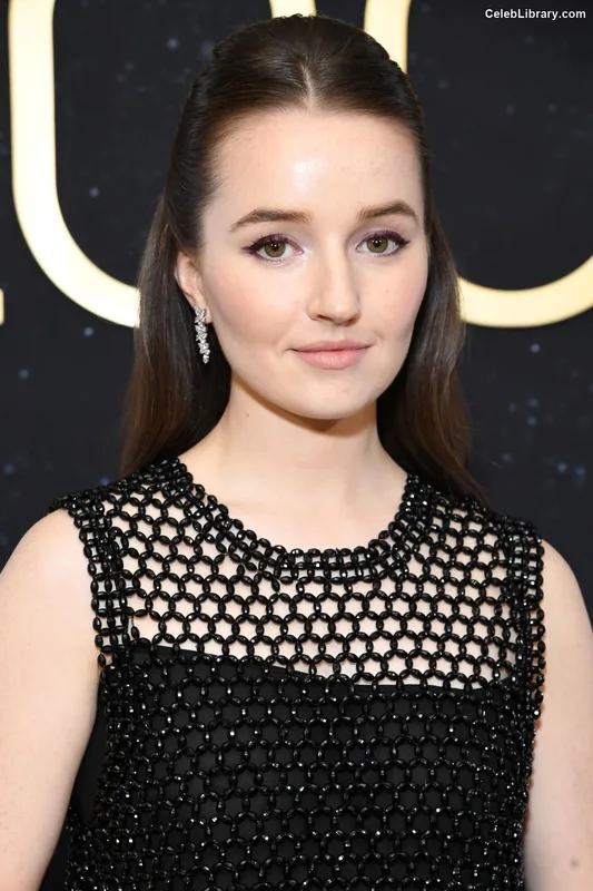 Kaitlyn Dever photo 13 of 880