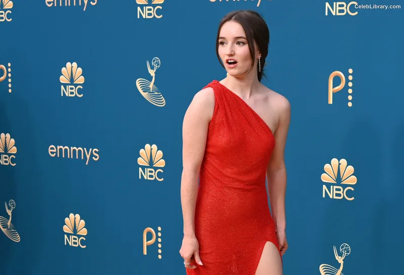Kaitlyn Dever photo 15 of 880
