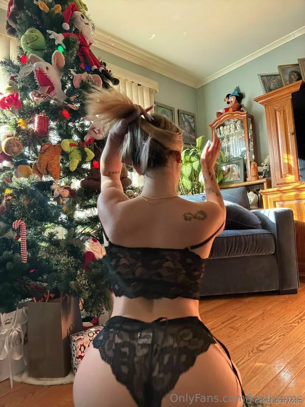 Kaitlyn Krems photo 18 of 4593