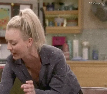 Kaley Cuoco photo 17 of 785