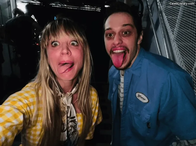 Kaley Cuoco photo 14 of 736