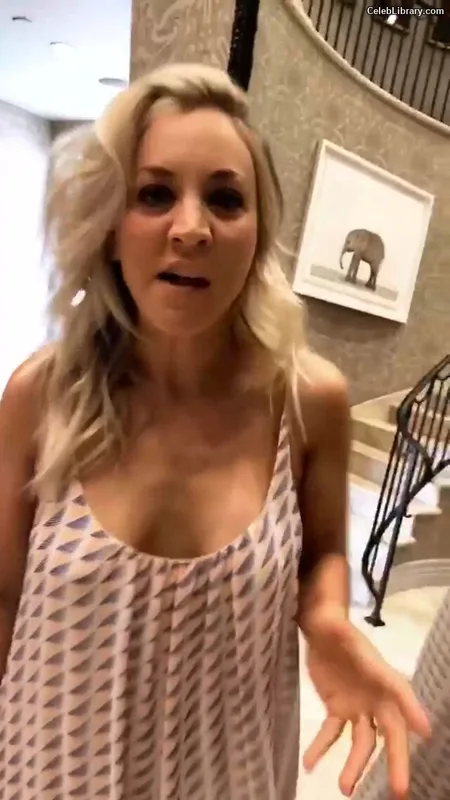 Kaley Cuoco photo 16 of 736