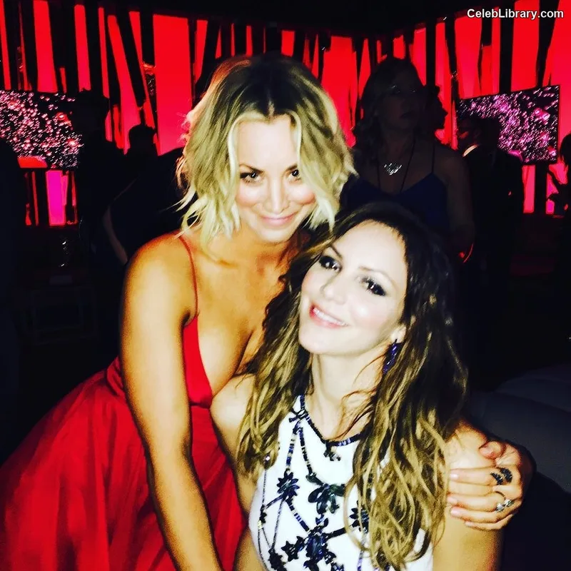 Kaley Cuoco photo 6 of 736