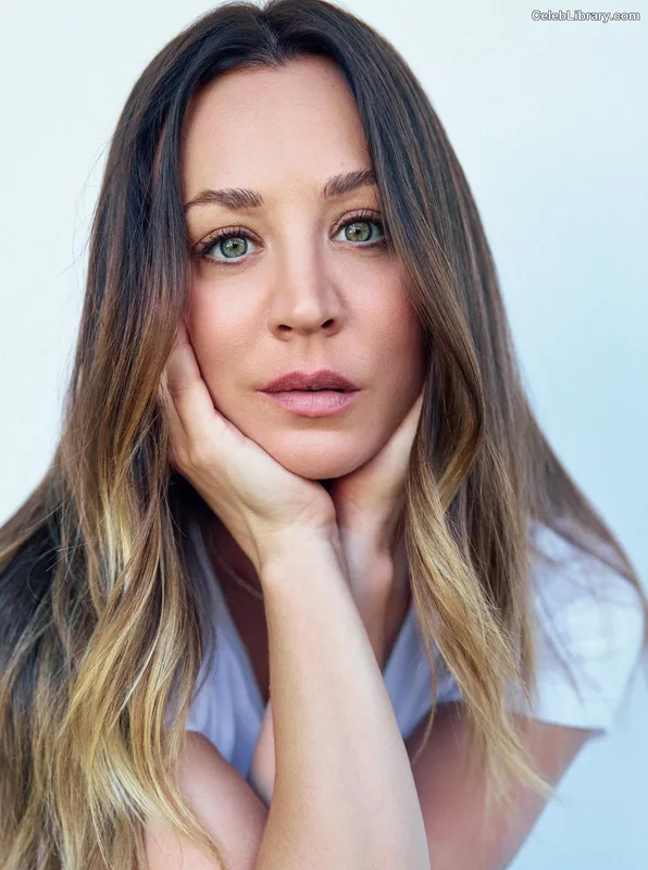 Kaley Cuoco photo 20 of 736